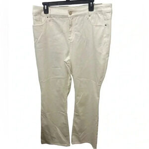 NWT Chicos Bootcut White Jeans